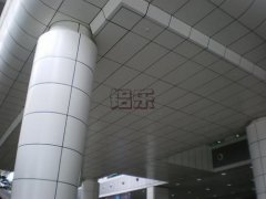 新疆3个关键要素教你简单的采购优质得双曲铝单板